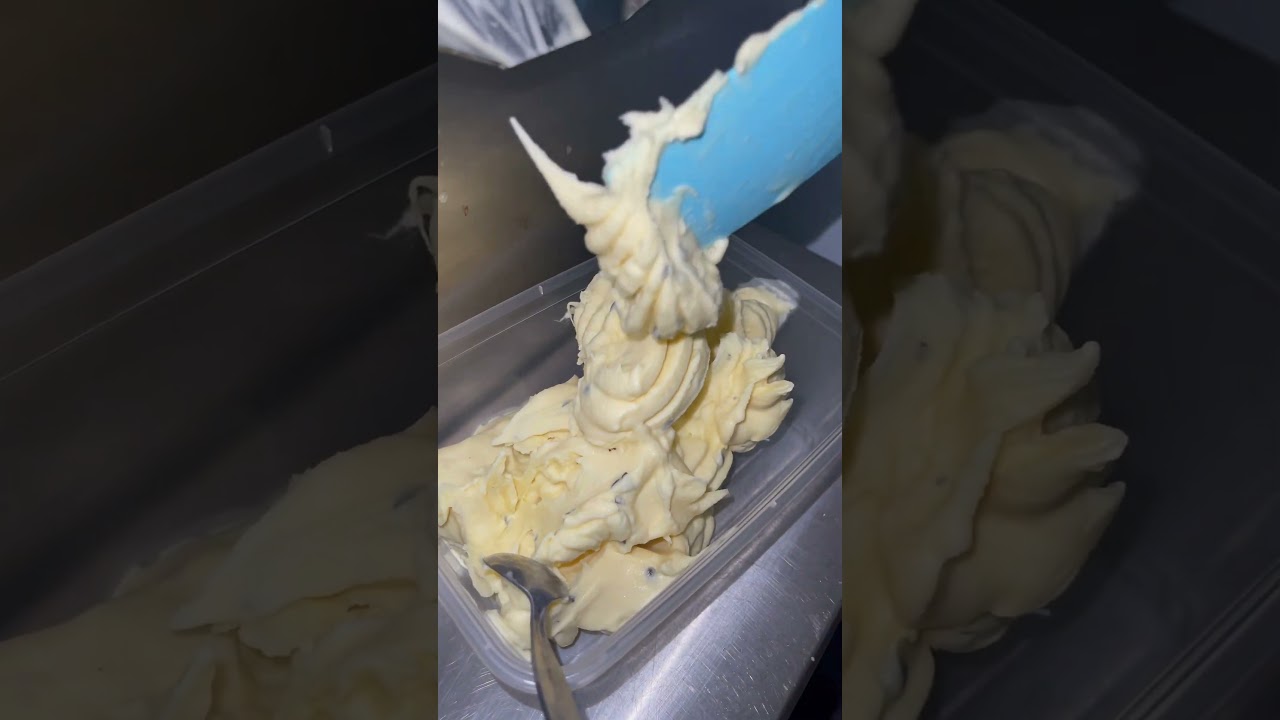 Cô học viên Kem U60 