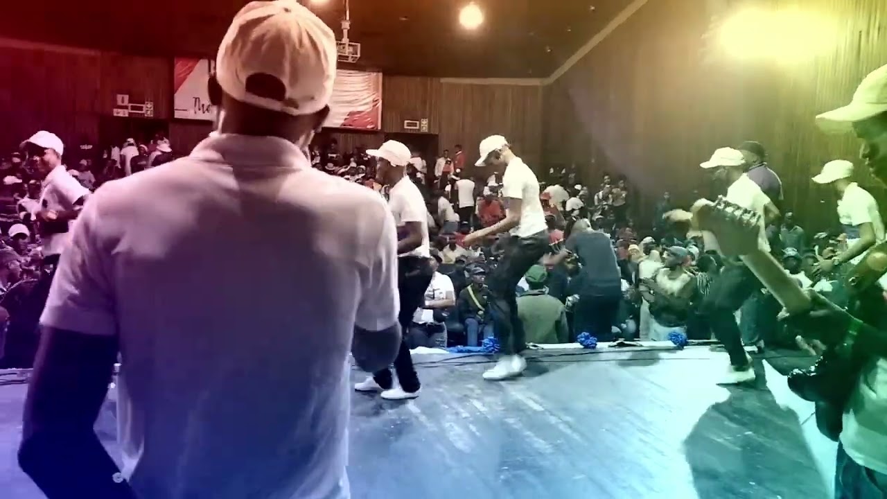 Insimbi Zezhwane live