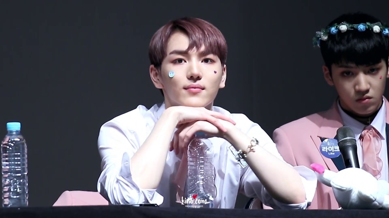 170616 PENTAGON KINO - 귀욤모먼트 모아모아 / 펜타곤 키노 직캠 용산 신나라 팬사인회