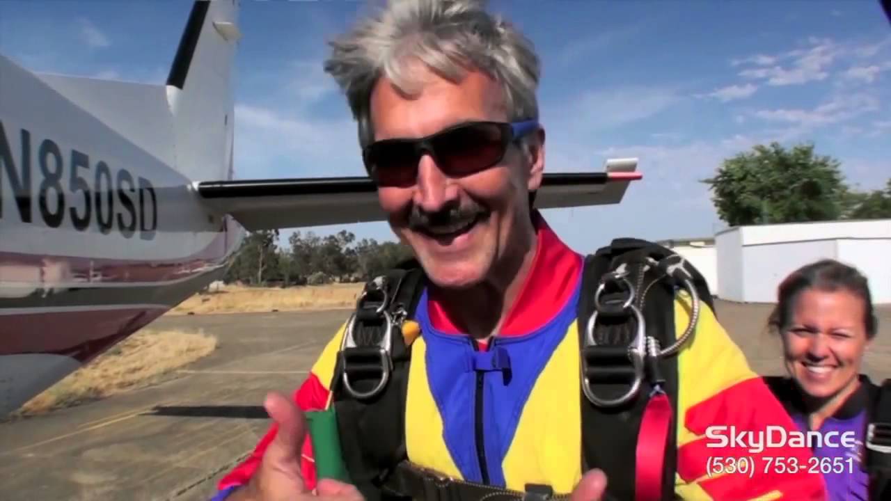SkyDance Tandem Skydiving