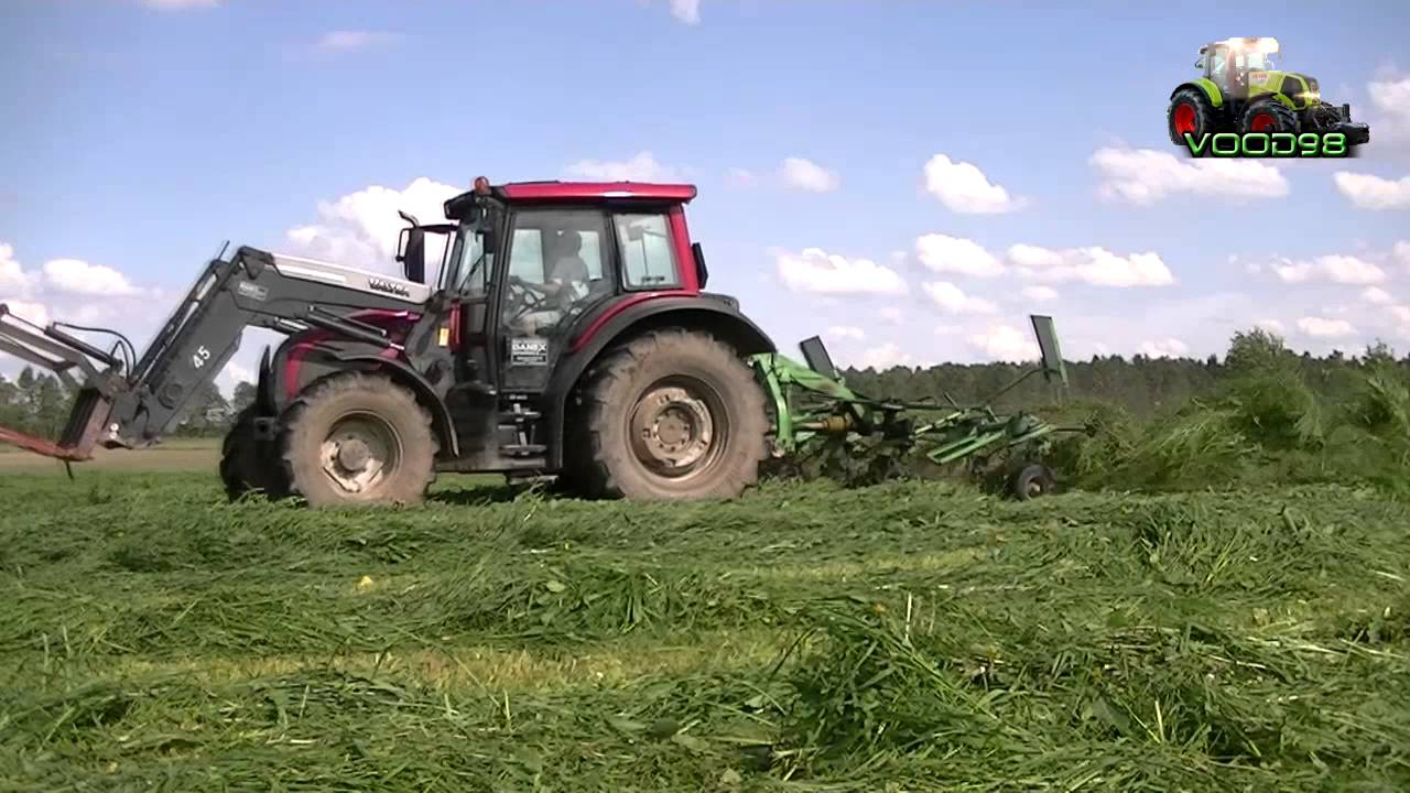 Silage 2013/ Koszenie Trawy Valtra Team / T 131 N 92