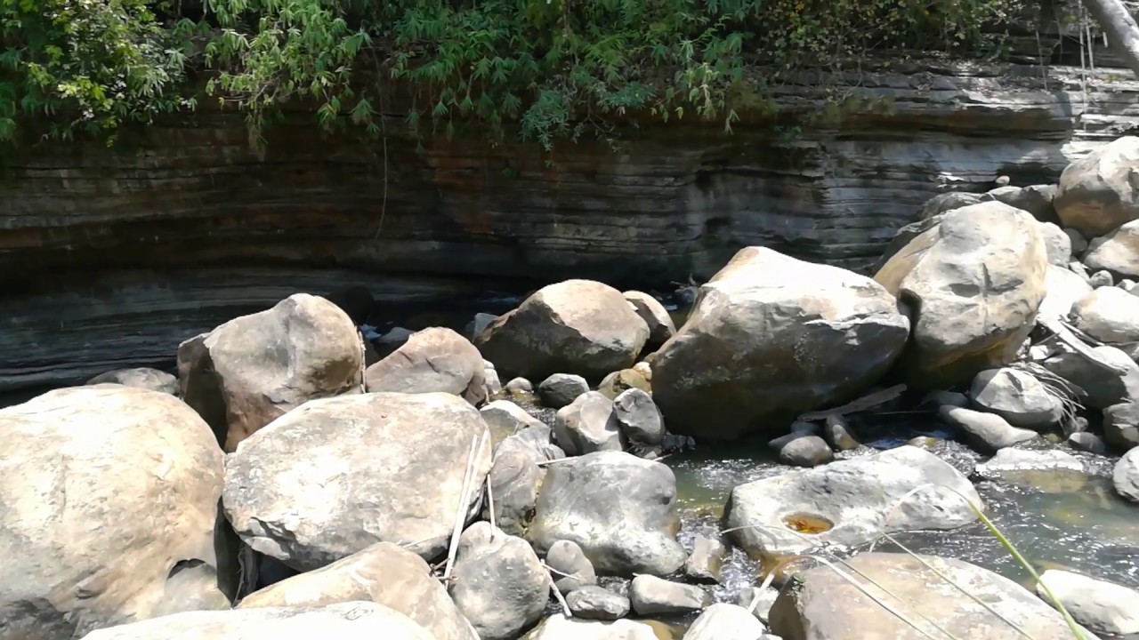 Sat Vai Khum  Amiakum Water Fall 1