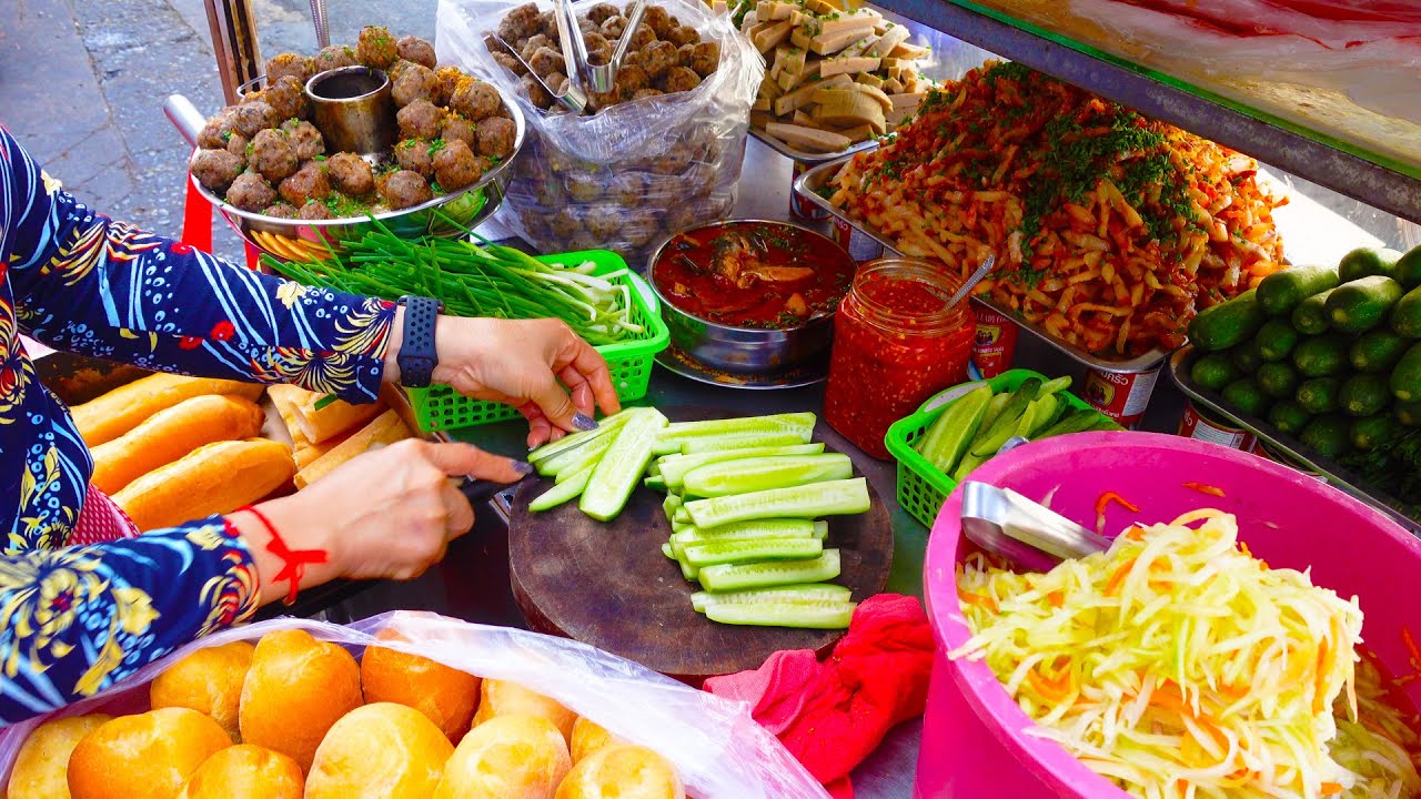 So Crispy ! Popular Khmer Pork Belly Sandwich with Meatballs (Numpang Pate) | Cambodian Street Food