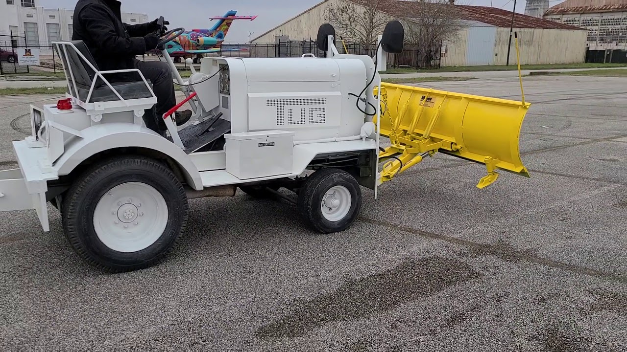 1996 TUG / Meyer Snow Plow Baggage Tractor For Sale in Houston TX
