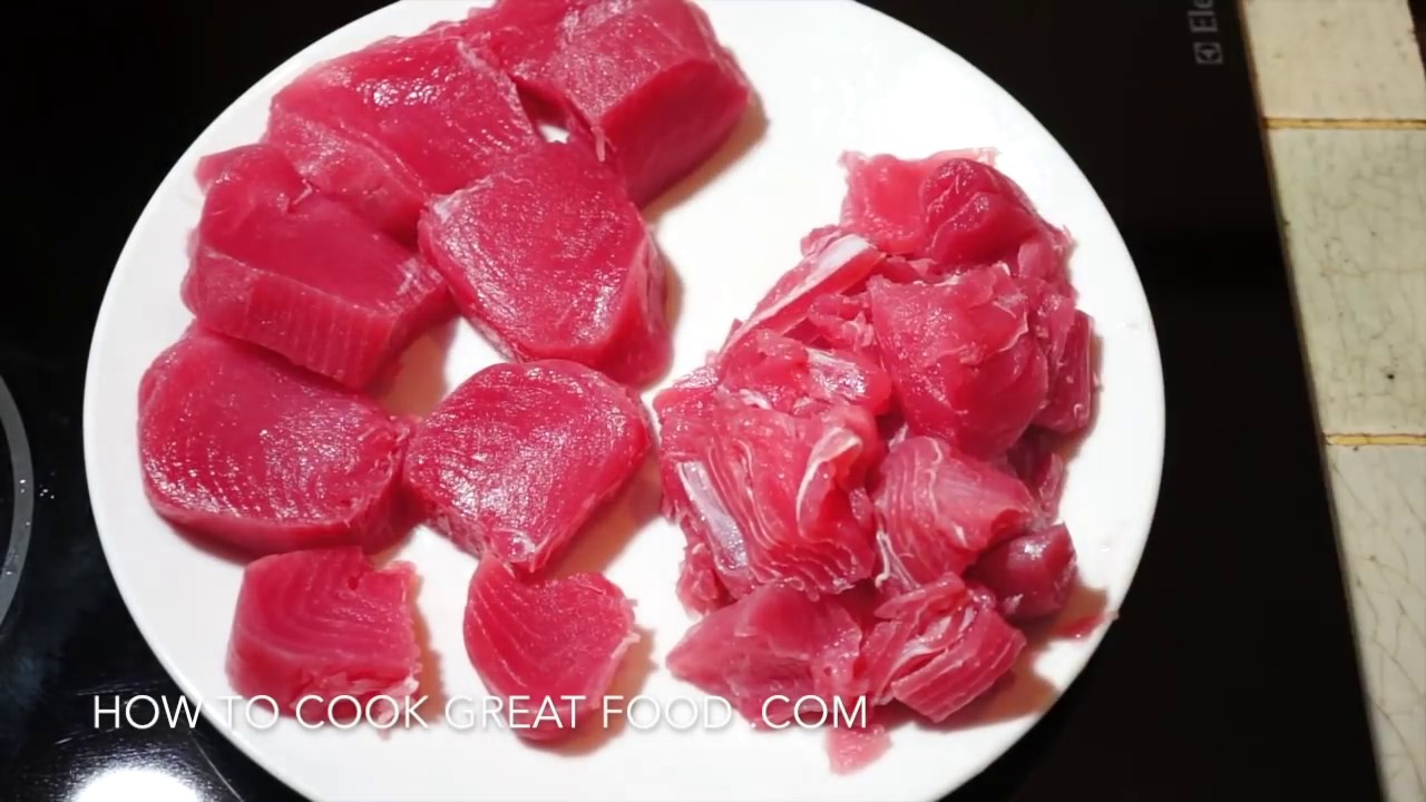 How to cook Fresh Tuna - 2 recipes Tuna Steaks & Garlic Tomato
