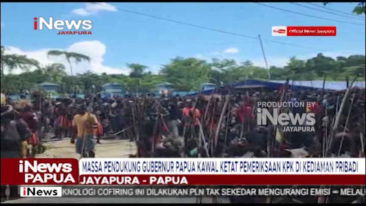 I NEWS PAPUA - MASSA PENDUKUNG GUBERNUR PAPUA KAWAL KETAT PEMERIKSAAN KPK DI KEDIAMAN PRIBADI