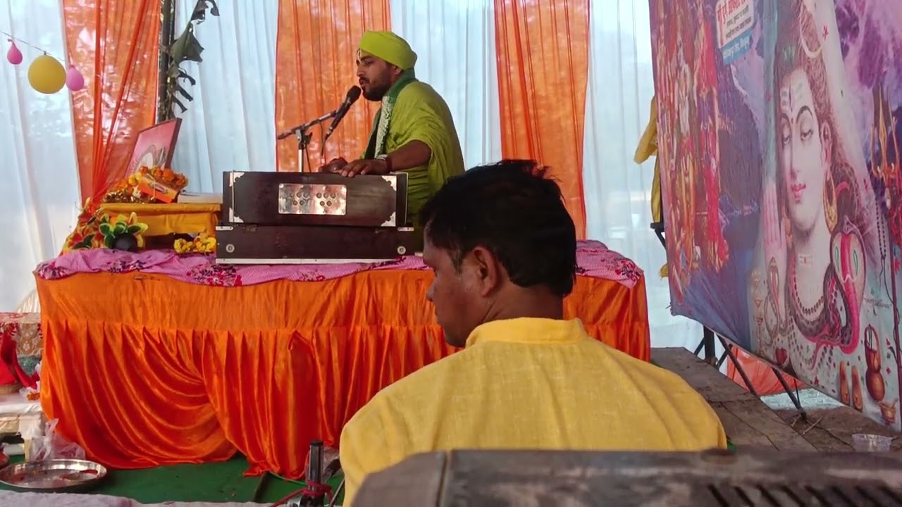 आओ मेरी सखियों मुझे मेहंदी लगा दो मुझे श्याम सुंदर की दुल्हन