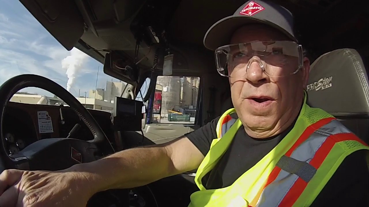 Weekly Trucking Vlog #99-Crazy