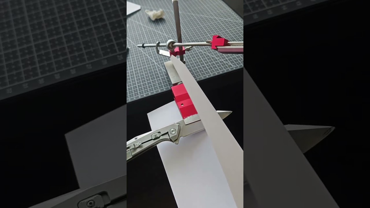 When you use RUIKE P135-SF for sharpening...  #blade #knifeskills #edccarry #edc #survival