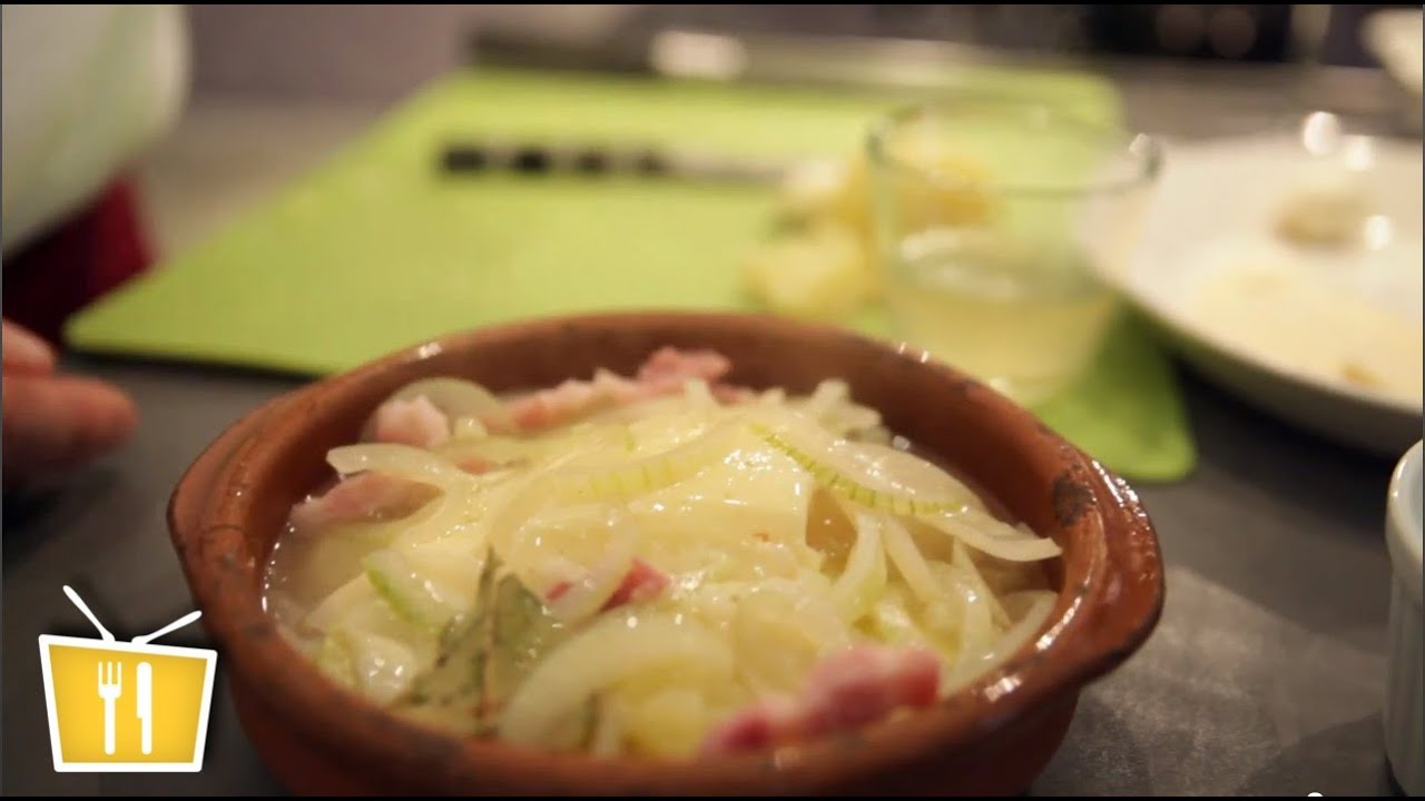 Tartiflette zubereiten / Kartoffelauflauf - Französische Küche mit Pierre