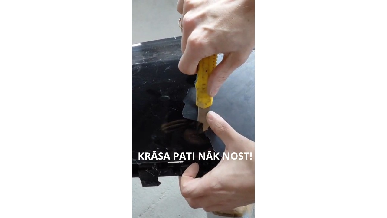 Slikta auto krāsošana – krāsu var noņemt ar nazi!