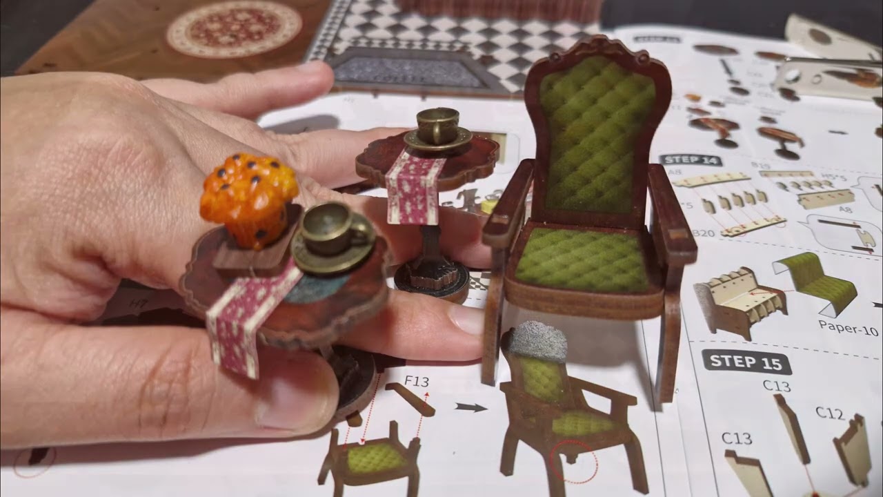Corner Coffee Shop - CuteBee -  DIY Miniature House