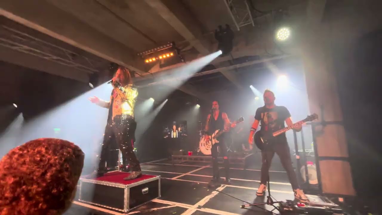 Judas by FOZZY live in Glasgow #ChrisJericho￼￼ #metal ￼#Music #Fozzy￼￼