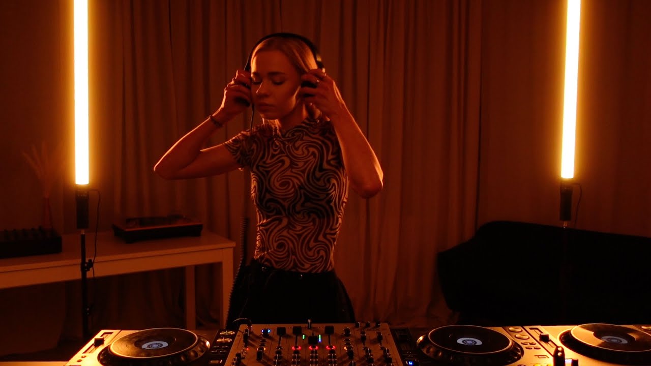 escaping death - techno set 155 bpm