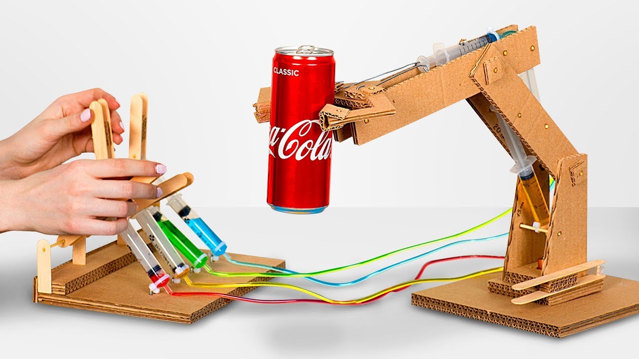 段ボールから水圧で動くロボットアームを作る方法