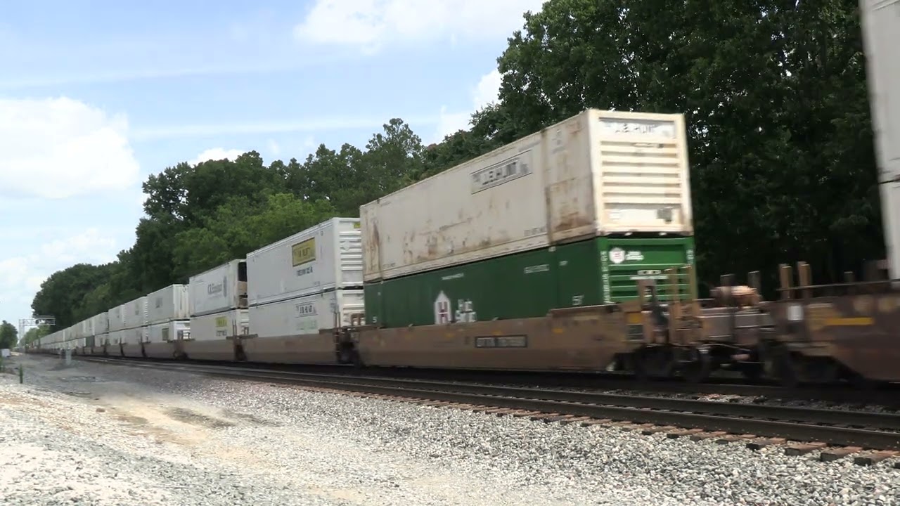 UNION PACIFIC GE AC45CCTE Southbound Intermodal Container Train