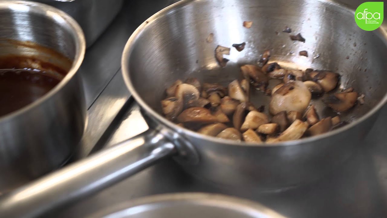 Oeuf Poché Bourguignonne