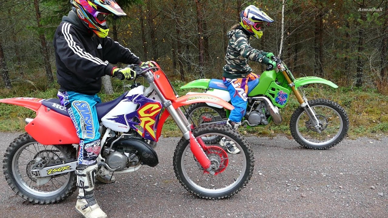 Kawasaki KX500 1990 vs Honda CR250R 1995