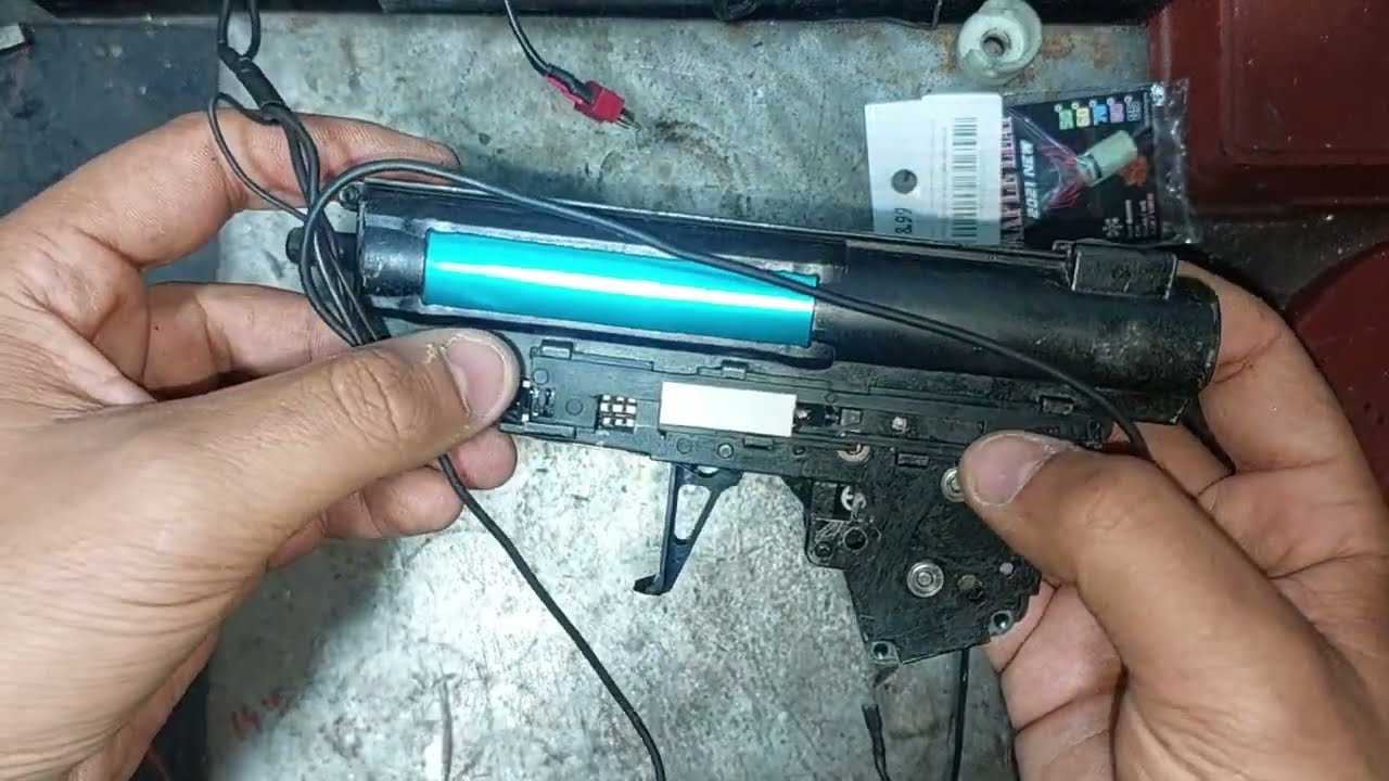 Como cambiar el piston de un AK105 de E&L (overview de un titan v3)