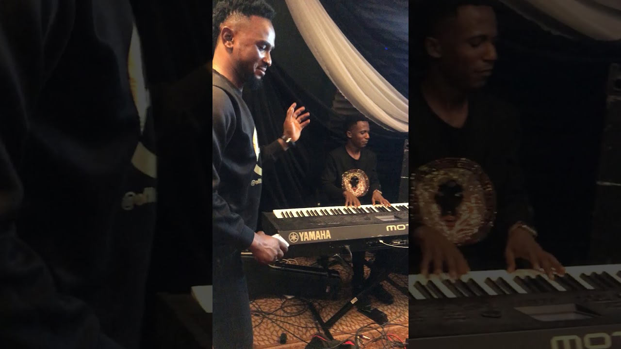 POPULAR DUNSIN OYEKAN IS STILL A BEAST ON THE BASS-A MUST WATCH #breathe #dunsinoyekan