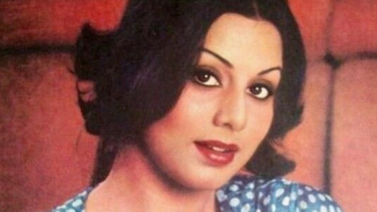 SEXY PHOTOS OF NEETU SINGH