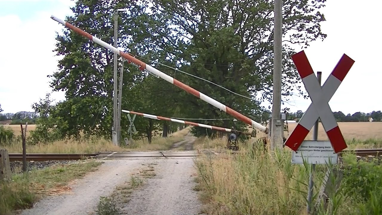 Spoorwegovergang Horka (D) // Railroad crossing // Bahnübergang