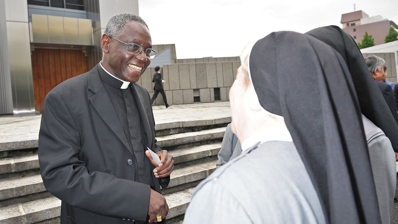 Cardinal Robert Sarah is an ‘intellectual heavyweight’ of the next Papal conclave