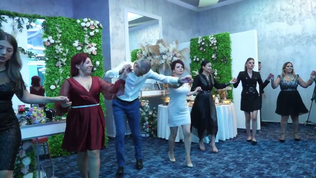 Alin Ghiran  si formatia program hore si sarbe 17.09.2022