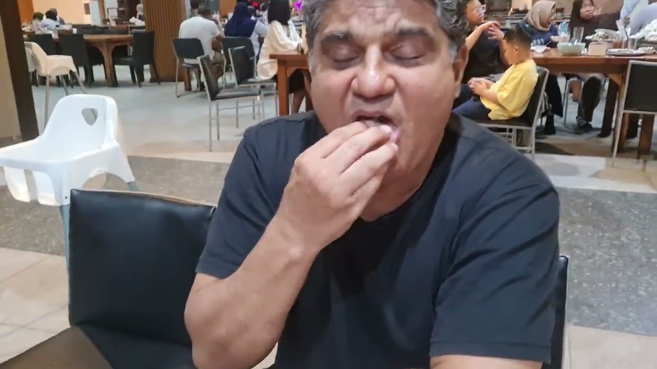 enjoying BEST SEA FOOD in JAKARTA.INDONESIA🇲🇨