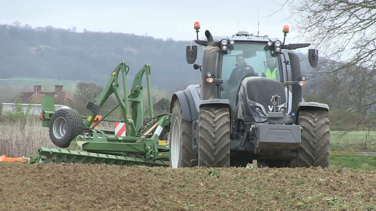 VALTRA T SERIES ON DEMONSTRATION