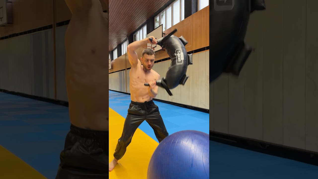 🕹️Functional training for judoka: explosive arm power and coordination with a Bulgarian bag🥋 #judo