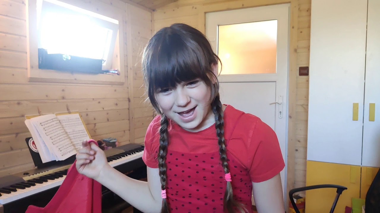 Červená čiapočka alebo Nuda v korone