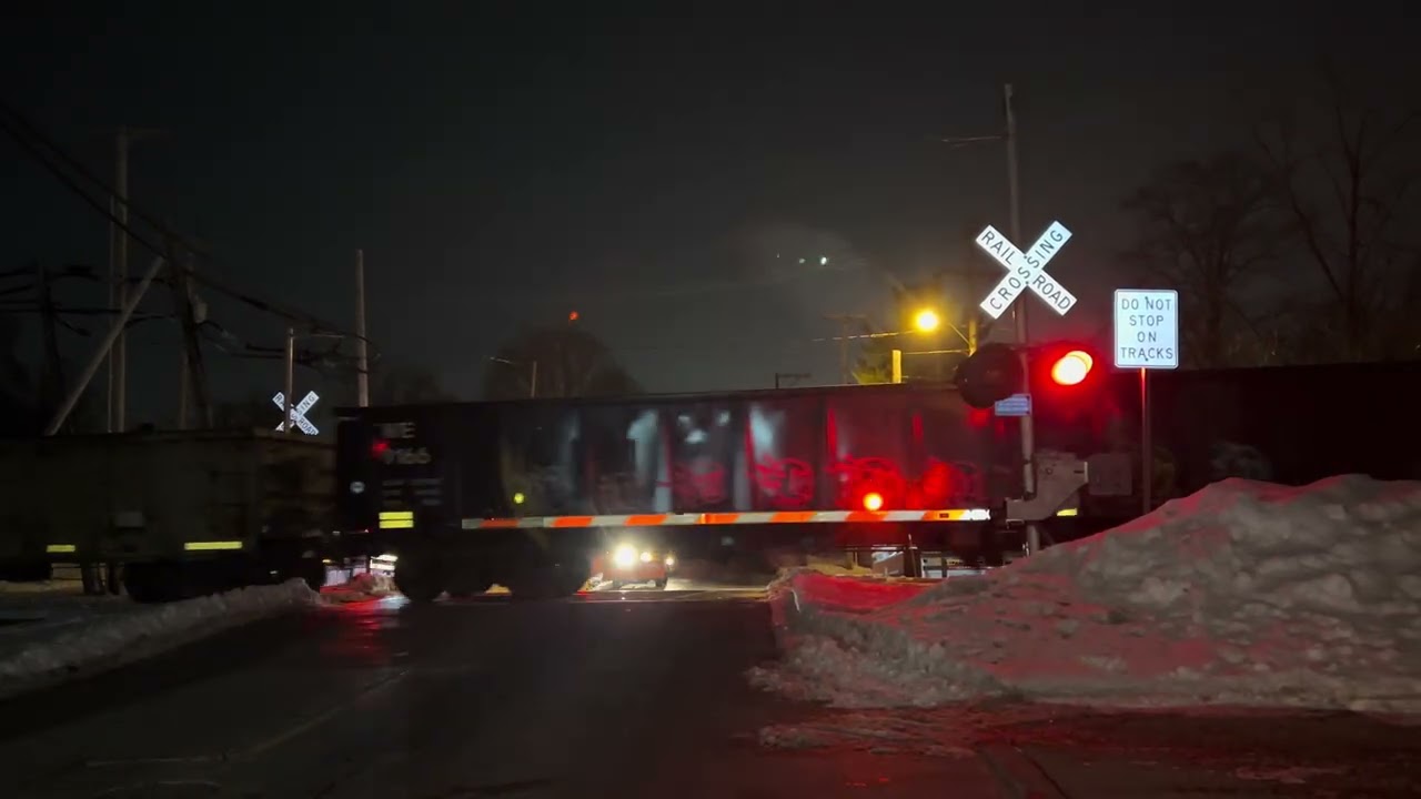Wheeling and Lake Erie 7009 leads manifest Medina ohio 