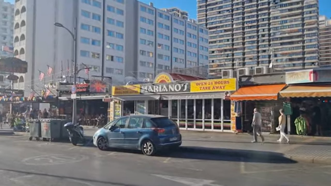 БЕНИДОРМ - Треугольный бар в отеле Sol Pelicanos Flash Hotel