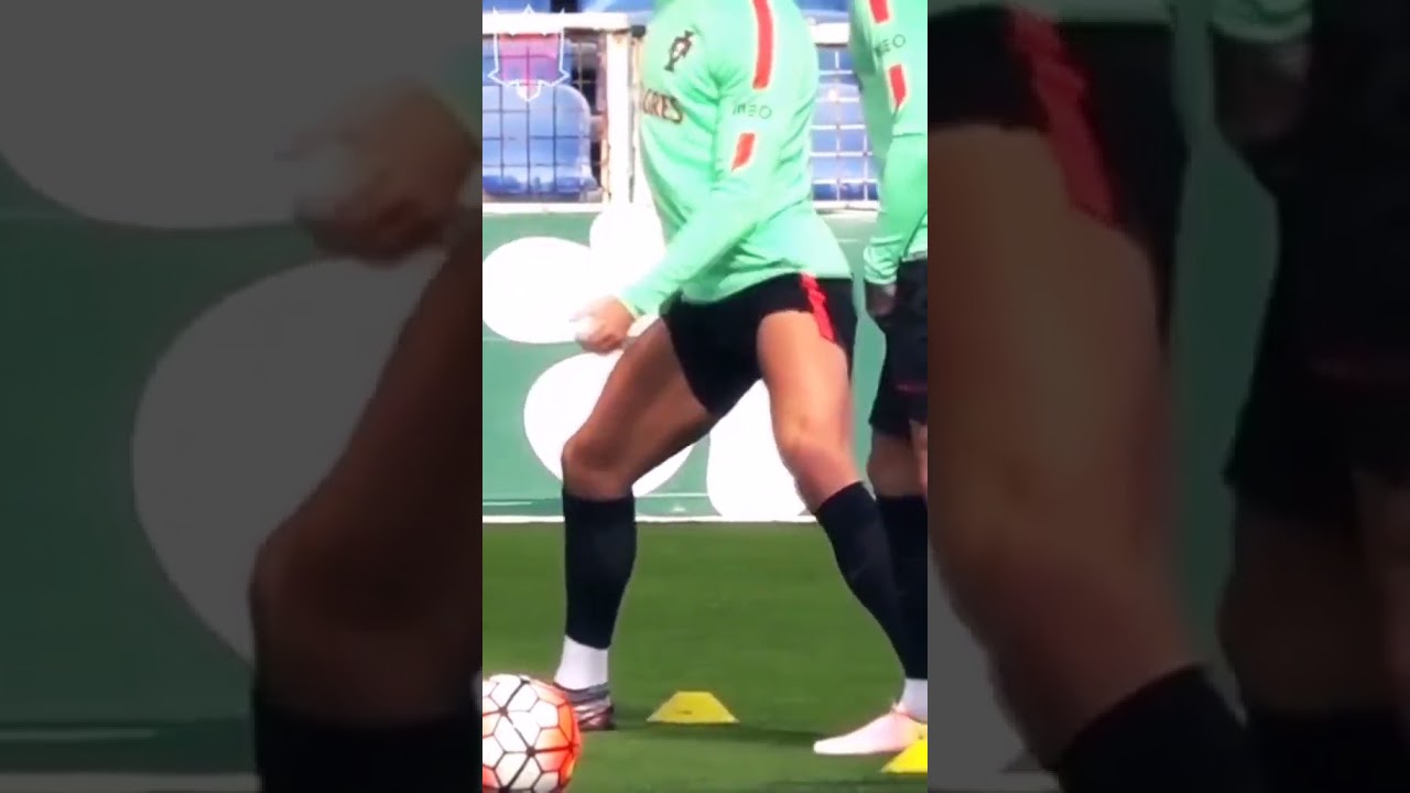 Funny moment in Football😂🤣😂 #shorts