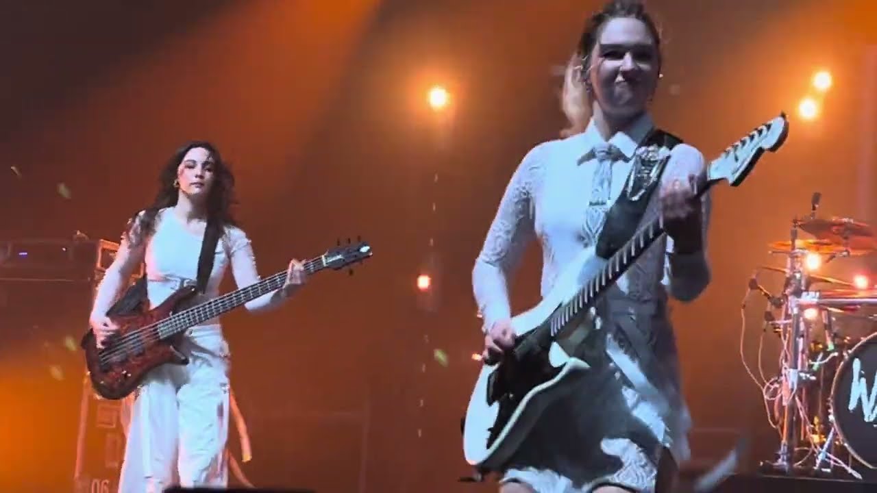 The Warning - Automatic Sun (live, Palladium, Cologne, 15.04.2025
