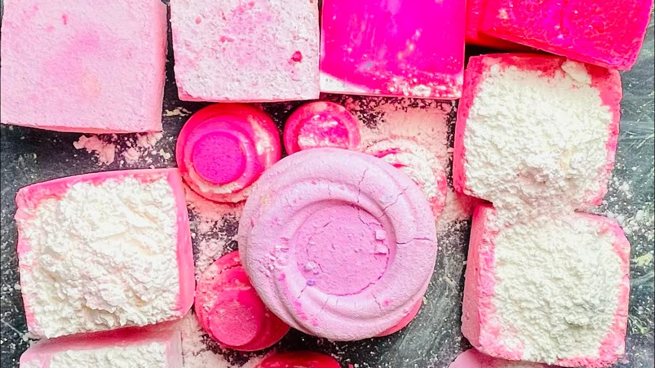 Cornstarch topped reformed blocks