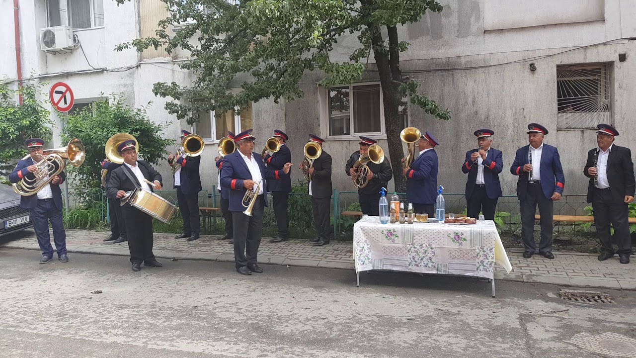 Fanfara de la Valea Mare- Nunta de la bloc 2