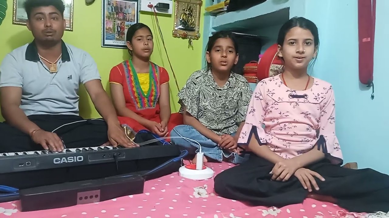 बहुत ही सुंदर होली गीत आज बिरज मे होली है रे रसिया। 