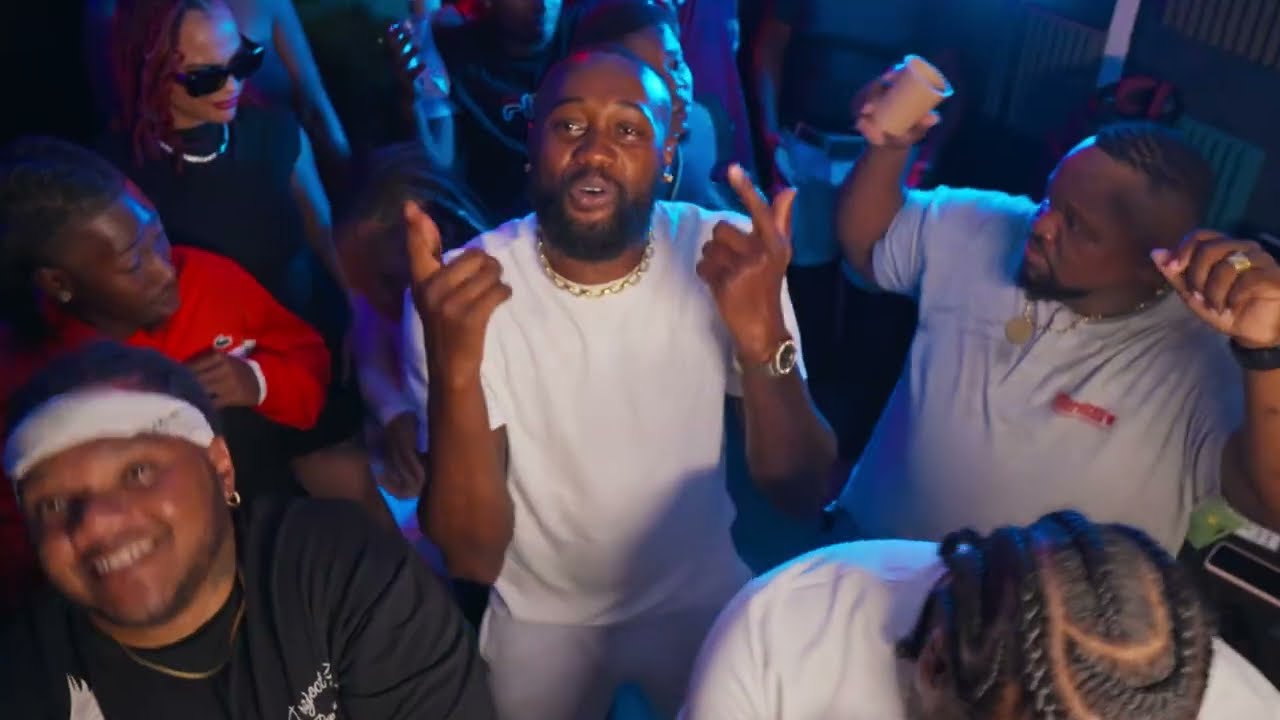 Mikado Ft Youth & Ayewai - Chien Pou Chienne (Clip Officiel)