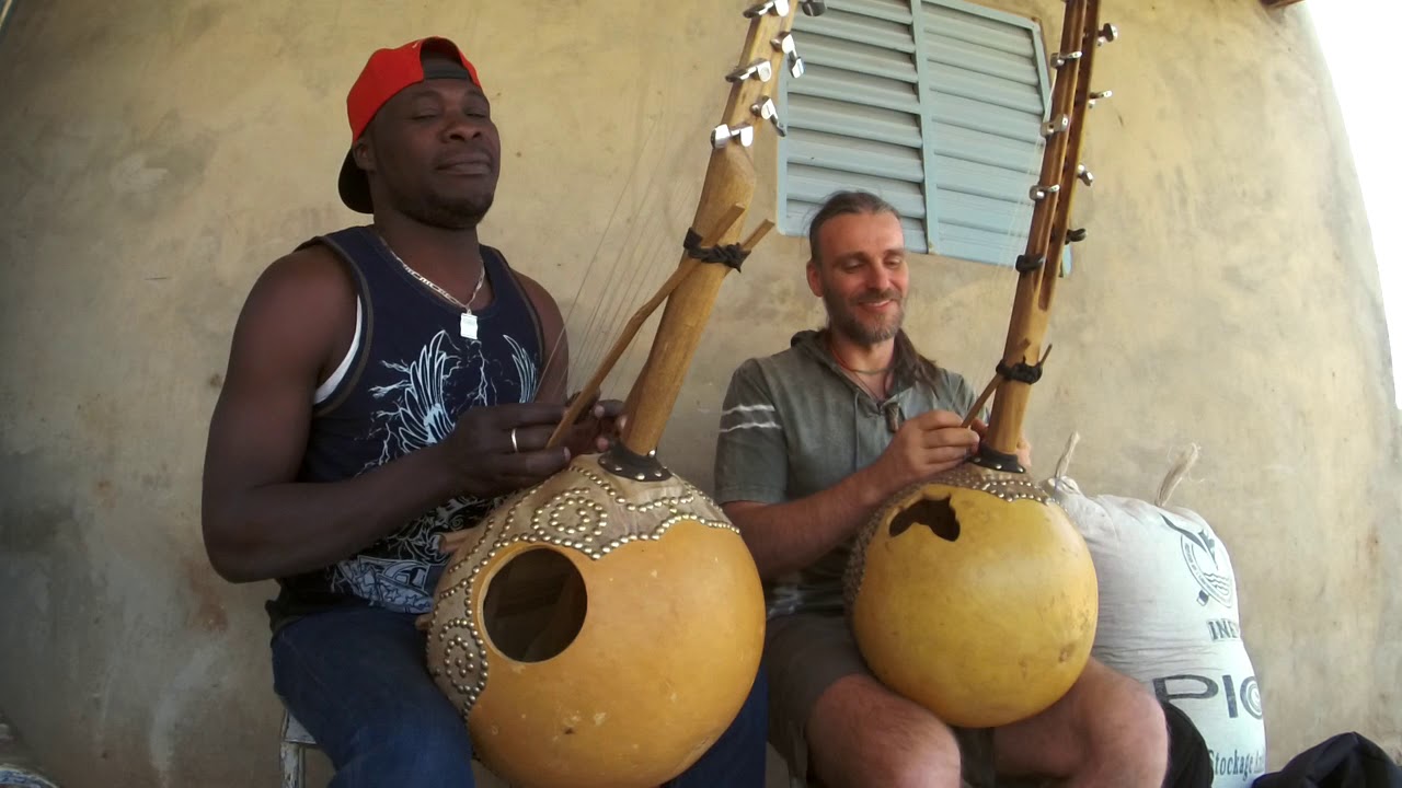 Bouko et Palo  -  Jiriba (kamalengoni duet)