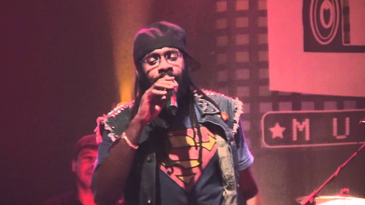 [1/*] Tarrus Riley - SuperMan - Live Club - 11-5-2012