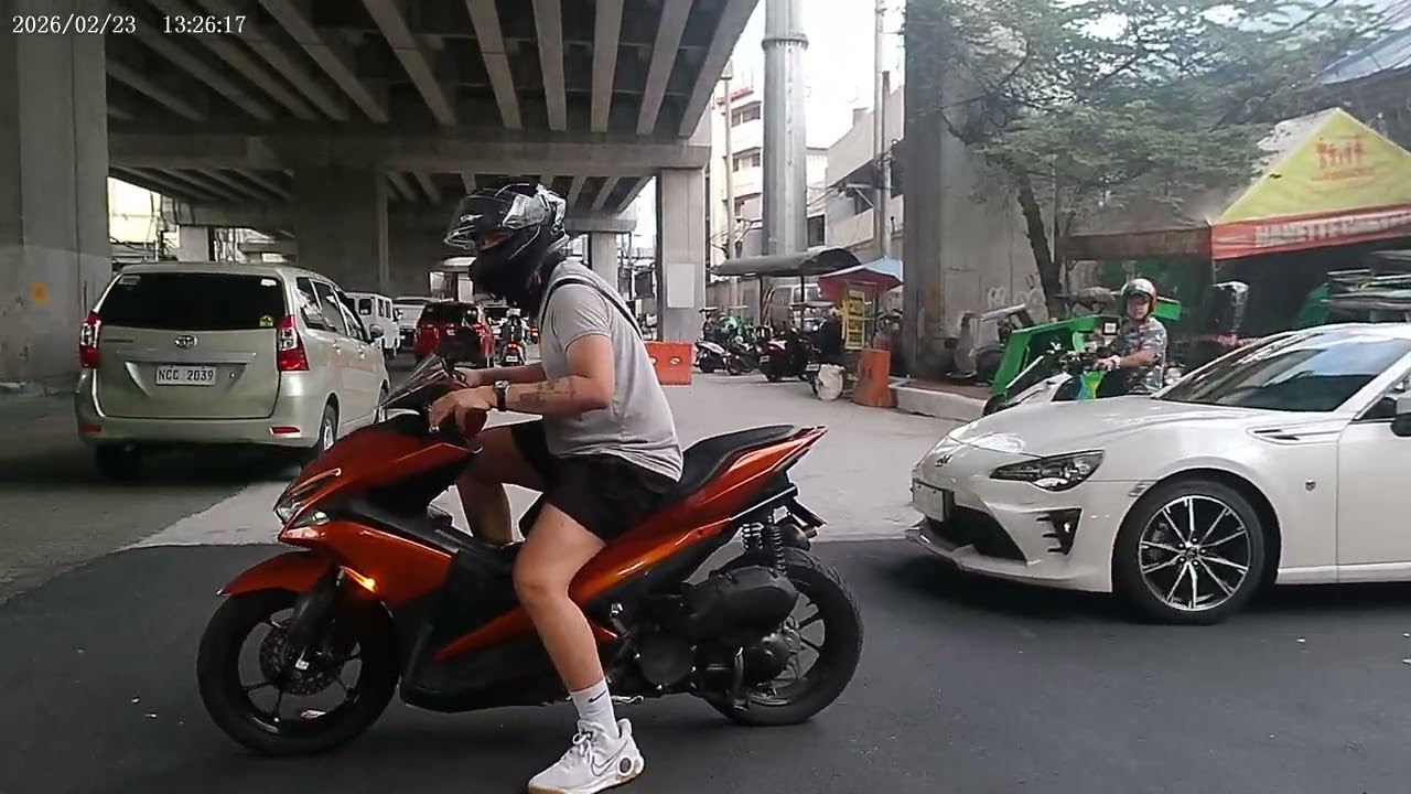 May mga tapos na drainage system dito sa may araneta avenue sans hindi bahain! 