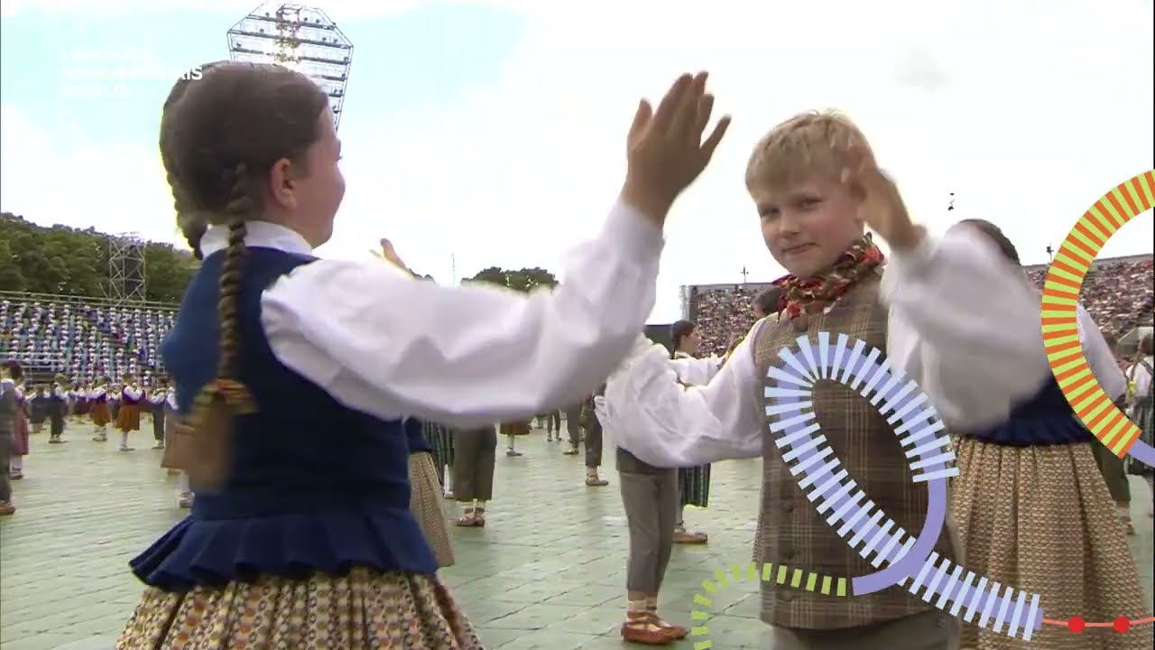 SITIENIŅI | Tautas deju lielkoncerts “Es atvēru Laimas dārzu”