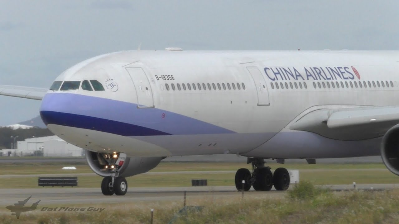 Dirty China Airlines A330-302 [B-18356] Takeoff from Brisbane Airport