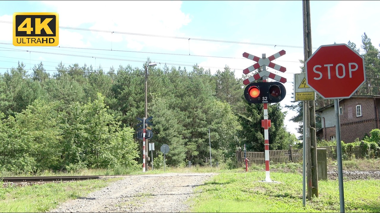 2+ HOURS RAILROAD CROSSING - 4K TRAINS SPOTTING - ASMR