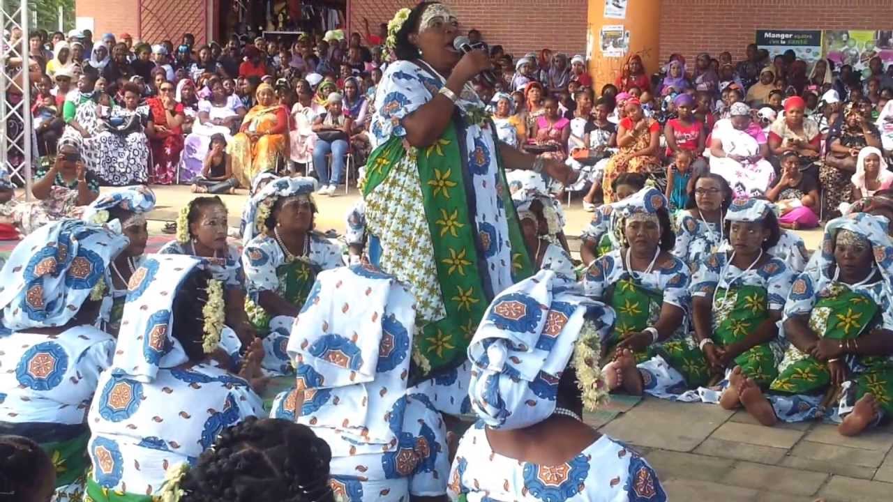 M'biwi Rythme Par Le Groupe Mouzdalifa De Labattoir