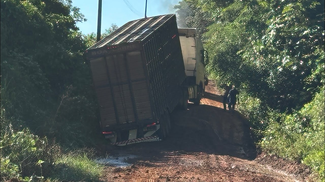 CARRETA BOIADEIRA FOI PARA O BARRANCO. NÃO SUBIU A SERRA. Parte2