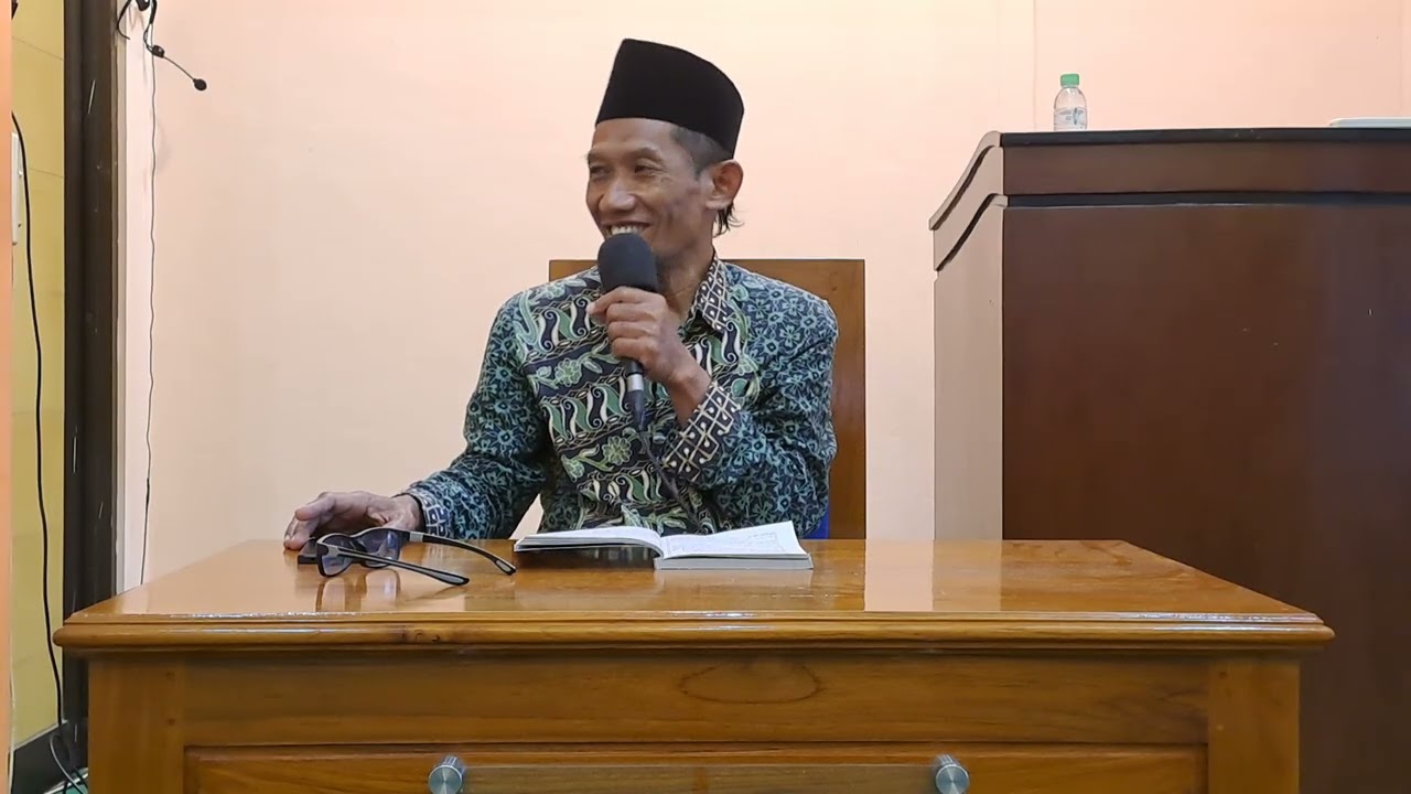 Ustadz Drs. ACHMAD CHOLIS, M.Pd.I. : MENJAGA HATI dengan ILMU.