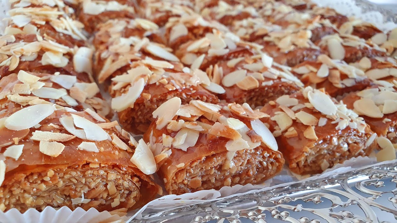 حلوة معسلة  باللوز ، سهلة و مقرمشة و لذيذة بزاااف 😋 #حلويات #حلوة_اللوز  #معسلات #العيد #مناسبات